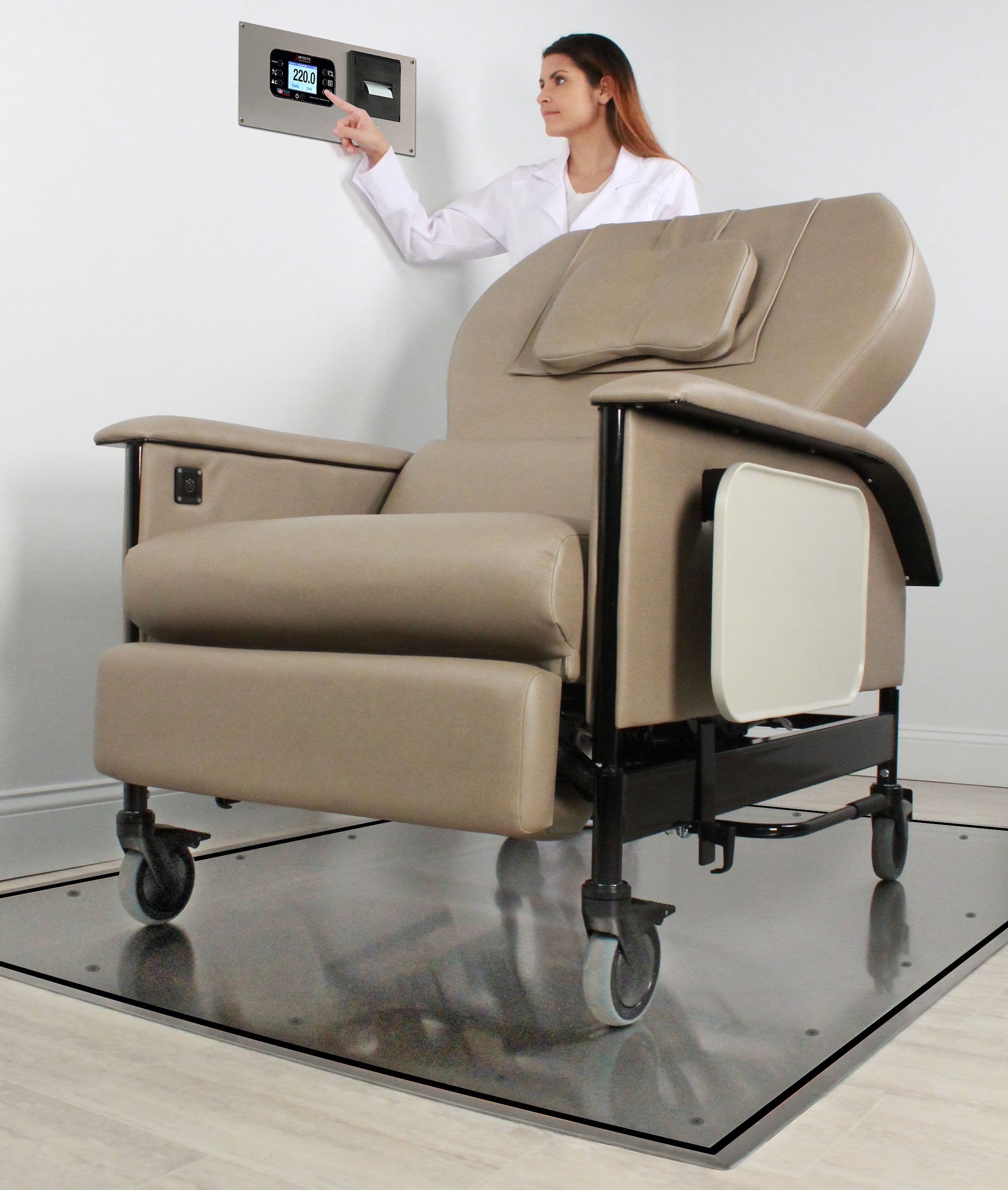 ID-4836S-855RMP_Dialysis-Chair_Low-Angle.jpg