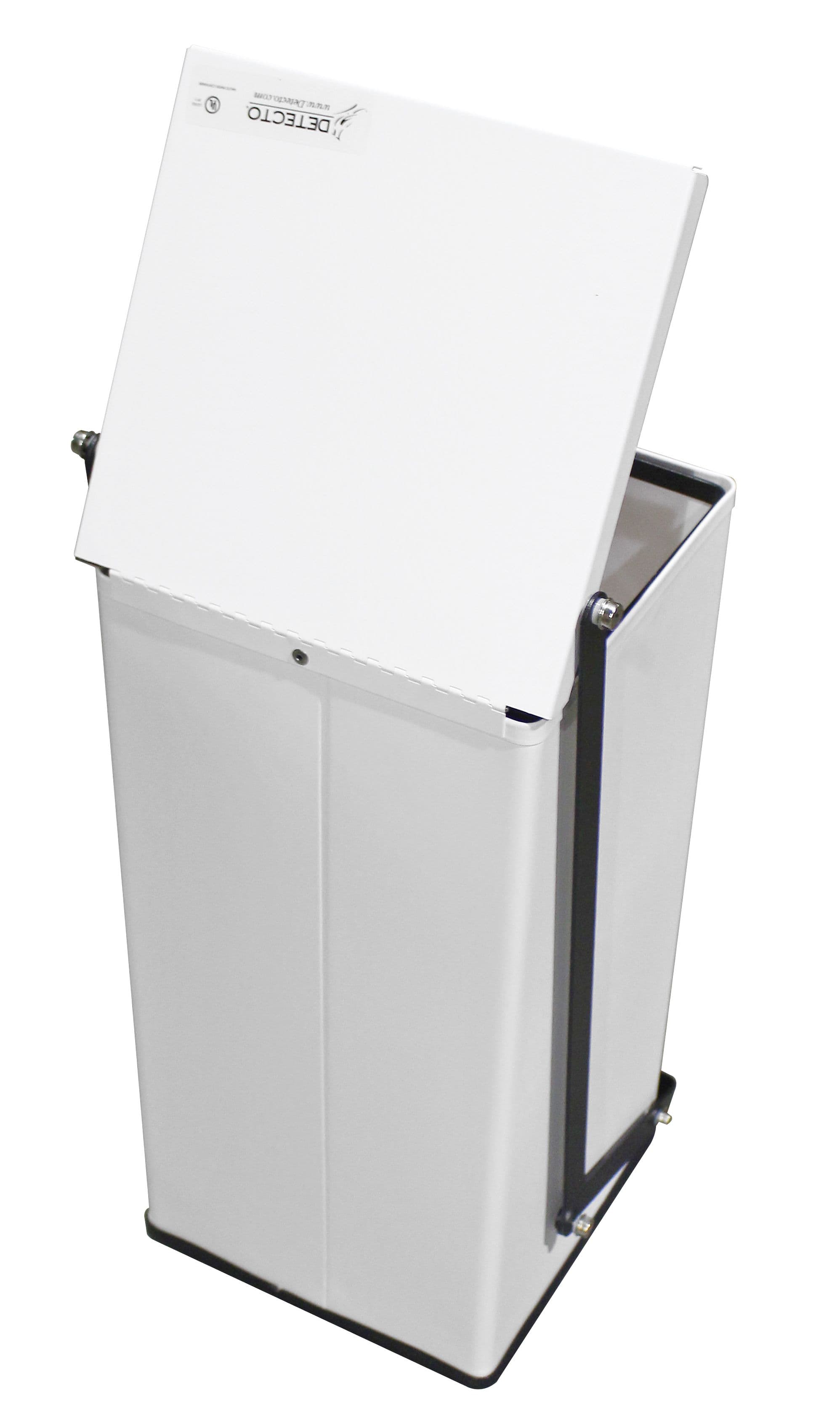 Open_Back_45angle_StepOnCan.jpg